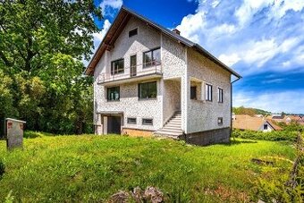 PRODEJ RODINNÉHO DOMU SE ZAHRADOU, DOLNÍ TŘEBONÍN