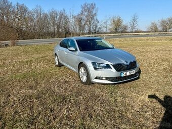 Superb 3, najeto 156 000 km DPH, top stav TDI.
