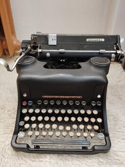 Psací stroj Olivetti