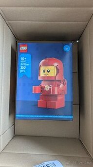 NOVÉ LEGO 40767 up-scaled baby astronaut