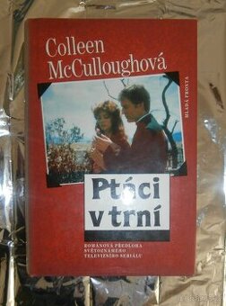 PTÁCI V TRNÍ