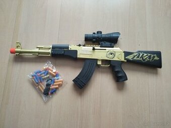 Prodám dětský samopal AKM, zlatý, černý