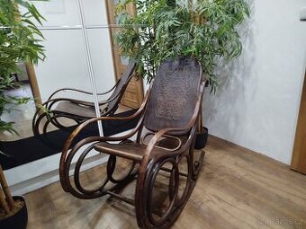 Starožitné houpací křeslo THONET