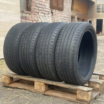 Letní pneu 225/45 R19 92W Bridgestone 6mm