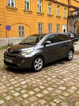 Toyota Urban Cruiser benzín