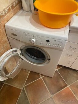 Prodám pračku Whirlpool