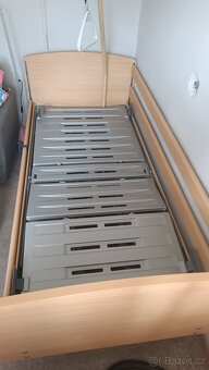 Zdravotní elektrická polohovací postel