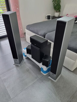 Domácí kino, Reciever Onkyo ,reproduktory a subwoofer Magnat