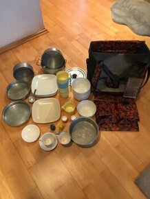 kempingová jídelní sada