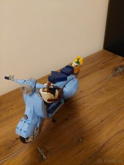 LEGO® Icons 10298 Vespa 125