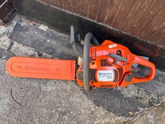 Motorová pila .Novy řetěz a lišta