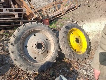 Bělorus, belarus, traktorbagr