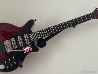 Prodám kytaru brian may antique cherry