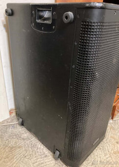 LINE 6 - StageSource L3s - subwoofer 1200 W