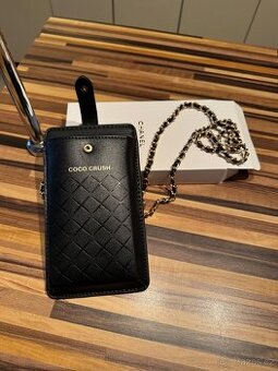 Chanel gift bag na mobil