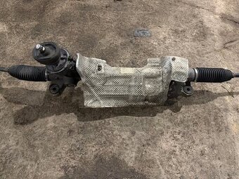 Volkswagen Passat/Tiguan servořízení/hřeben