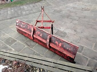 Traktorová radlice na sníh se železným břitem