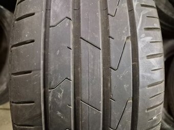 215/55 R16 HANKOOK (5-5,5mm) č.16096/b8