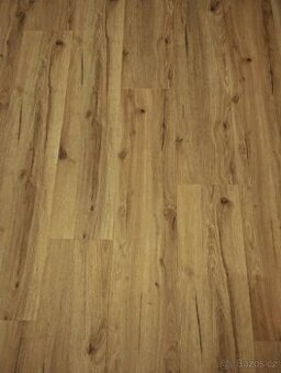 Vinylová podlaha lepená