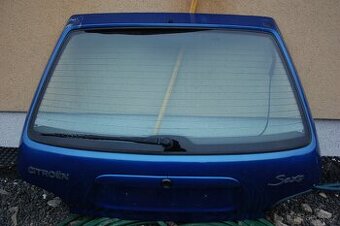 Citroën Saxo-víko kufru,kompletní+2ks zadních svítilen+zámek