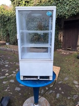 Prosklené lednice dortova