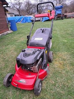 Benzínová sekačka