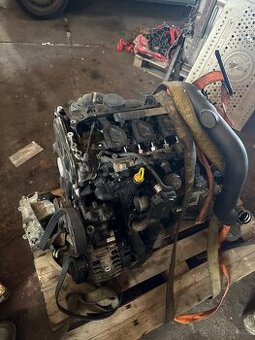 motor Renault Master 2.3