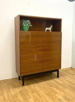 Retro komoda 60. léta —;