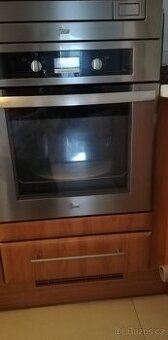 Vestavná trouba Teka + varná deska zdarma