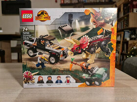 LEGO® Jurassic World 76950 Útok triceratopsu na pick-up nové