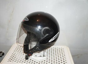 Helma na motorku L motocyklová přilba na skůtr Caberg 59-60.