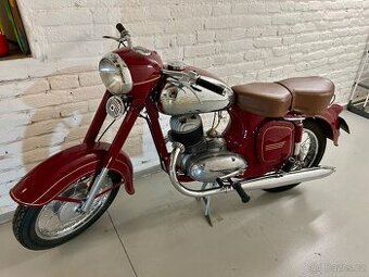 Jawa 250 - 353 kývačka