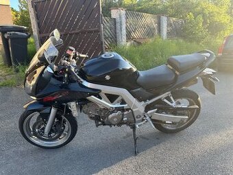 Silniční motorka Suzuki Sv 650 S - 35 kw A2