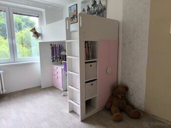 Patrová postel IKEA SMÅSTAD růžová