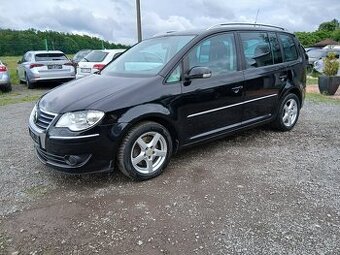 VW Touran, 2.0 TDI, DSG, Xenon, tažné