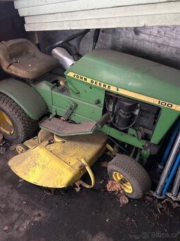 John Deere 100 - 1