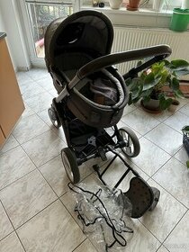 Kočárek Mutsy s jezdící skatem