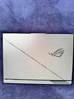 ASUS ROG Strix G18 G814JIR-N6003W