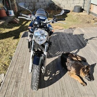 Yamaha FZ6, r.v.2004