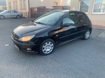 Prodám Peugeot 206 1.4i benzin 55KW Rok 2005