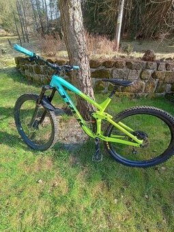 Trek Slash 8