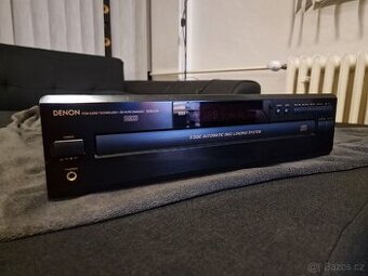 Denon DCM 370. 5CD changer