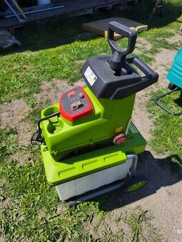 Zipper ZI-GHAS2800 elektrika válcový zahradní drtič 2800 W