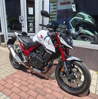 Honda CB750 Hornet