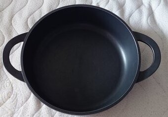 Kastrol Tefal Nízký kastrol 28cm Trattoria E2187234