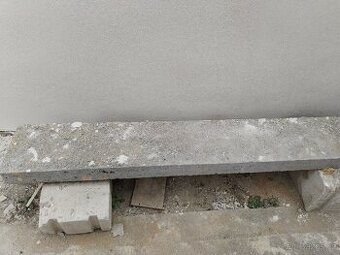 Betonový překlad 328cm