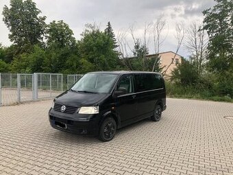 VW Multivan T5 2.5Tdi 96Kw Rok výroby 2008