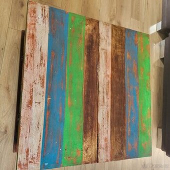 Konfekční stolek 90×90 z úložným prostorem - 1
