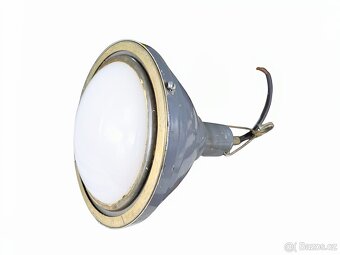 Industriální světlo SSSR