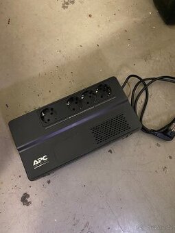 záložní zdroj (UPS) APC Easy UPS BV 1000VA (SCHUKO)